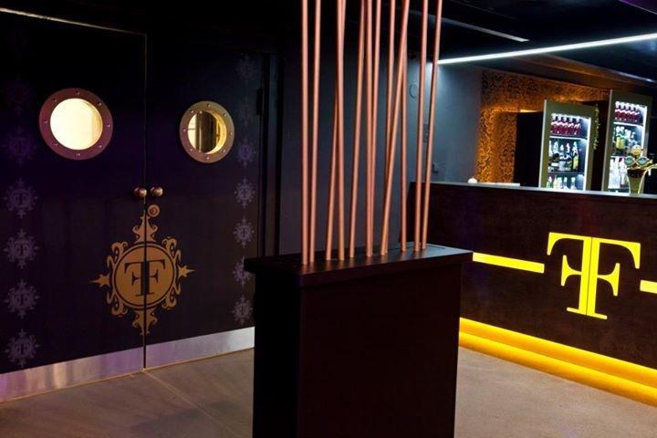 Hotel U Cerneho Orla Kostelec nad Černými Lesy 외부 사진