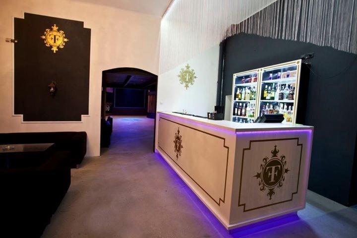 Hotel U Cerneho Orla Kostelec nad Černými Lesy 외부 사진
